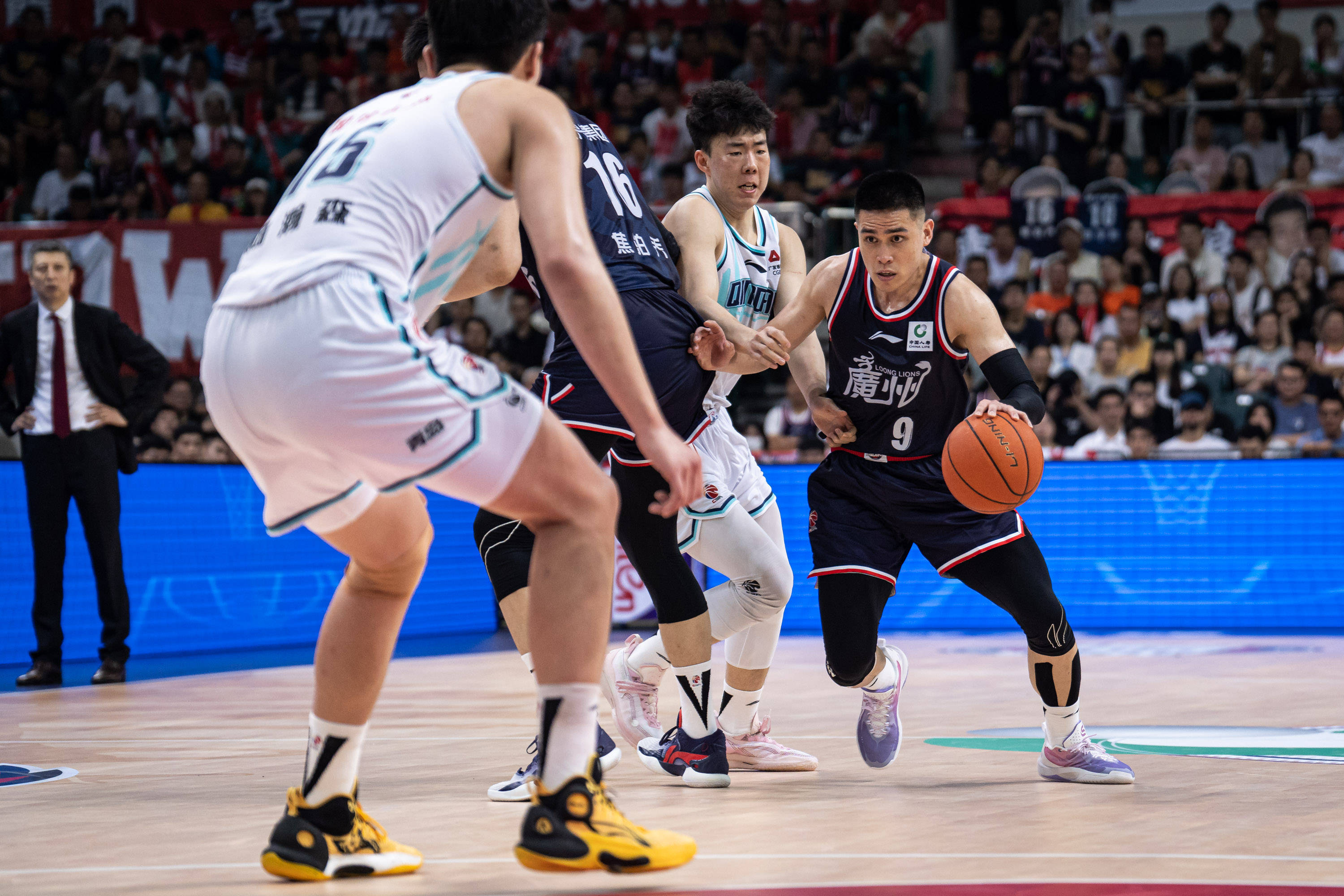 人注目的就 人注目的就