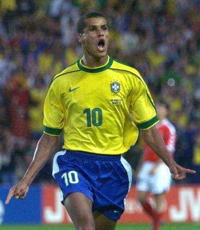 被寄予高度 被寄予高度